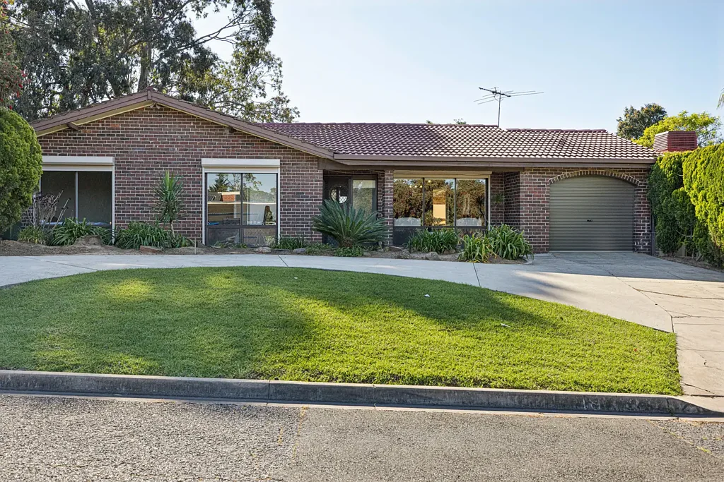 Modbury Heights 3ਬੈੱਡਰੂਮ Space, Comfort and Entertaining Appeal
