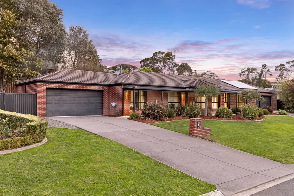 47 Darriwell Drive, Mount Helen, VIC 3350
