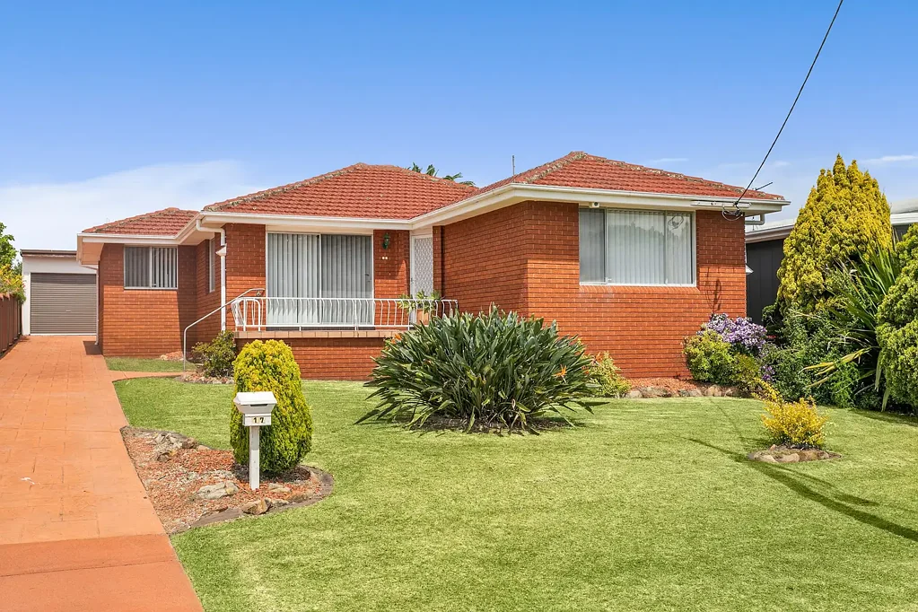 17 Roberts Avenue, Barrack Heights, NSW 2528