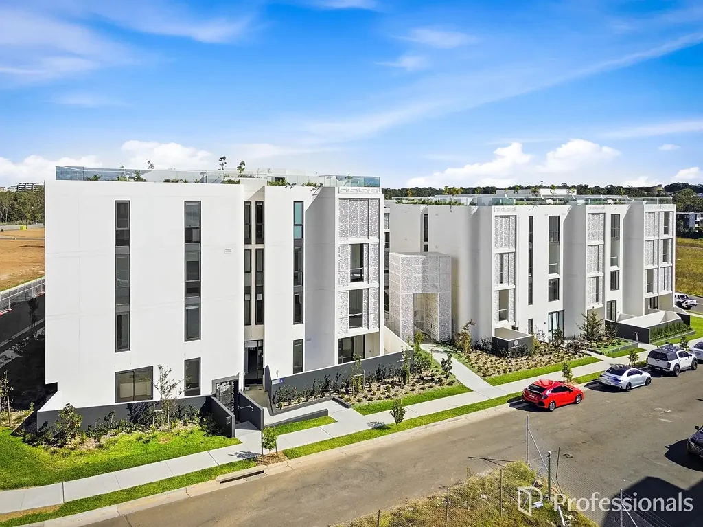 Brand New 1 Bedroom Tri-Level Apartment In Babylon