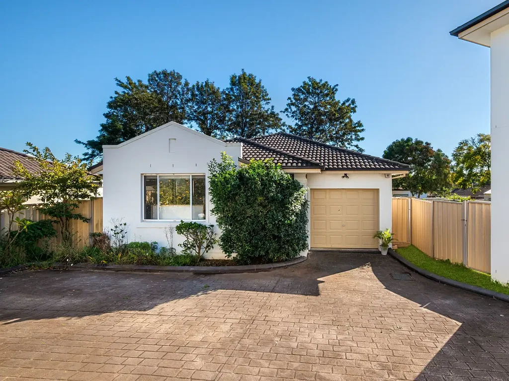 3/2 Lalor Street, Glenfield, NSW 2167