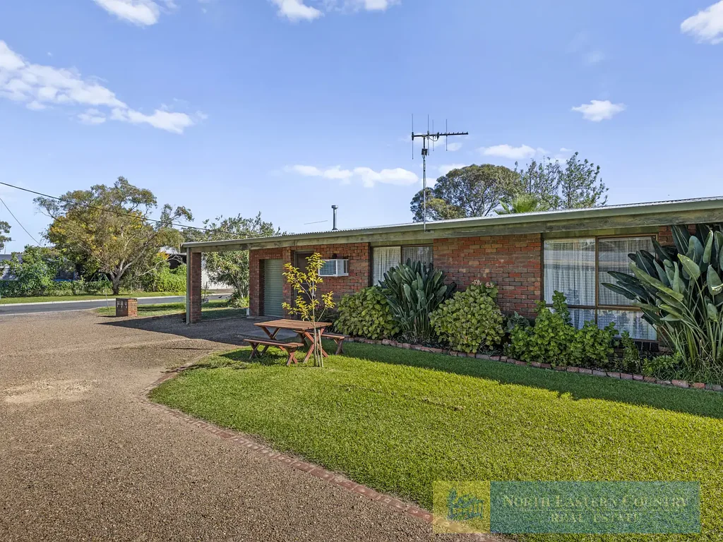 Euroa 2ห้องนอน Low Maintenance Solid Brick 2 Bedroom Unit - Comfortable Easy Floor Plan - Lock up Garage - Secure Courtyard