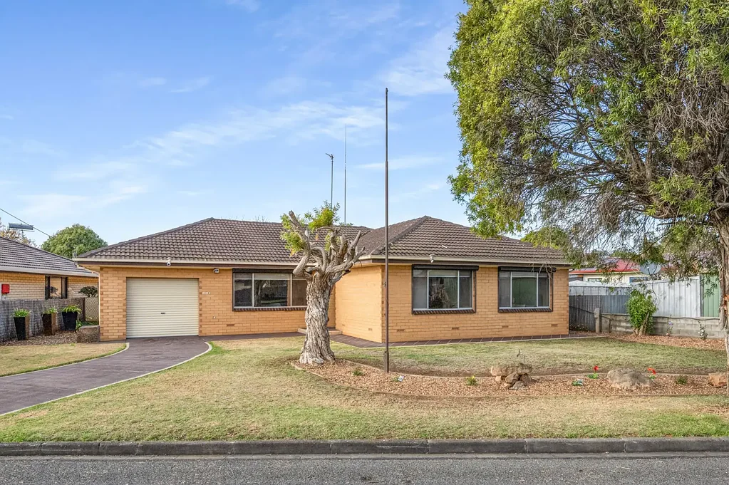 2 Coora Avenue, Mount Gambier, SA 5290