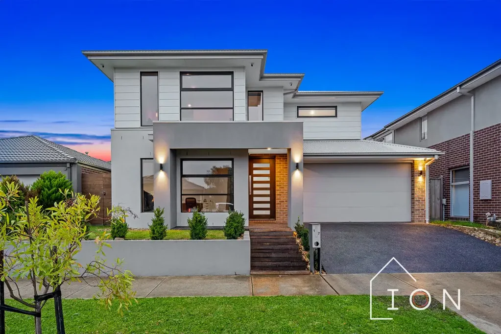 17 Savage Way, Clyde North, VIC 3978