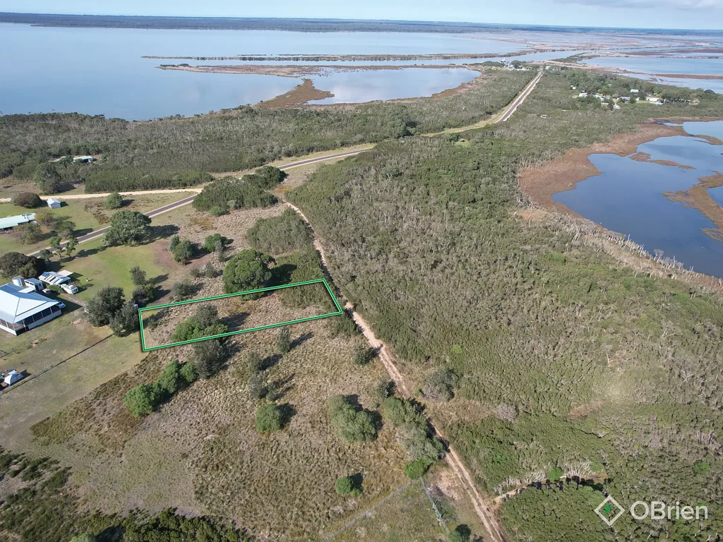 Hollands Landing Prime Land Opportunity in Peaceful Hollands Landing