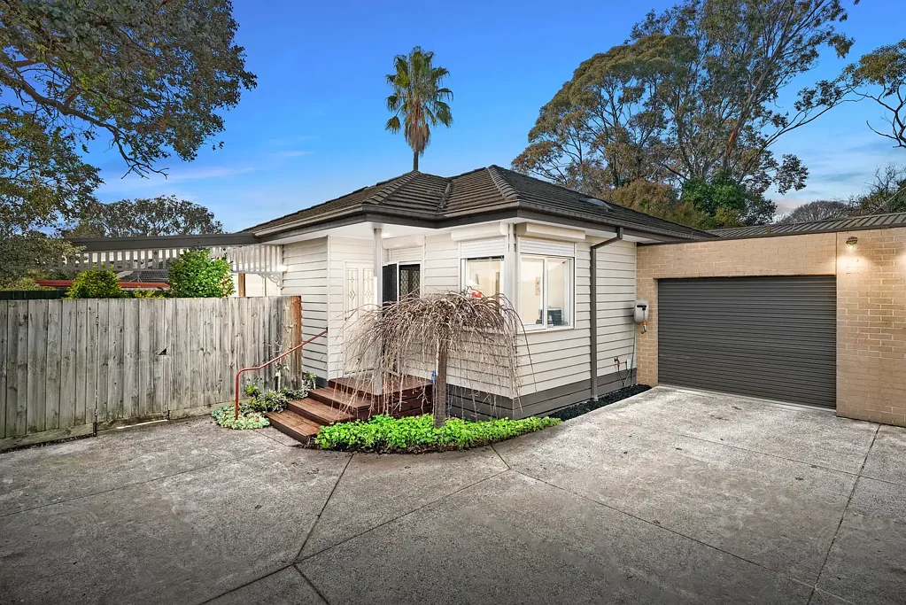 2/15 Bursaria Avenue, Ferntree Gully, VIC 3156