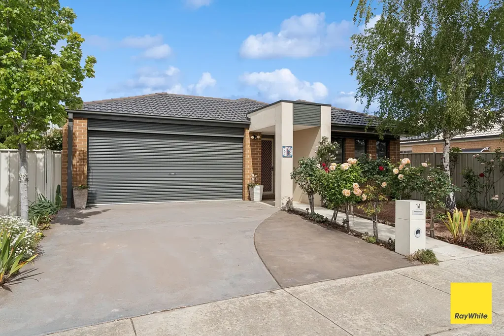 16 Barnett Drive, Kangaroo Flat, VIC 3555