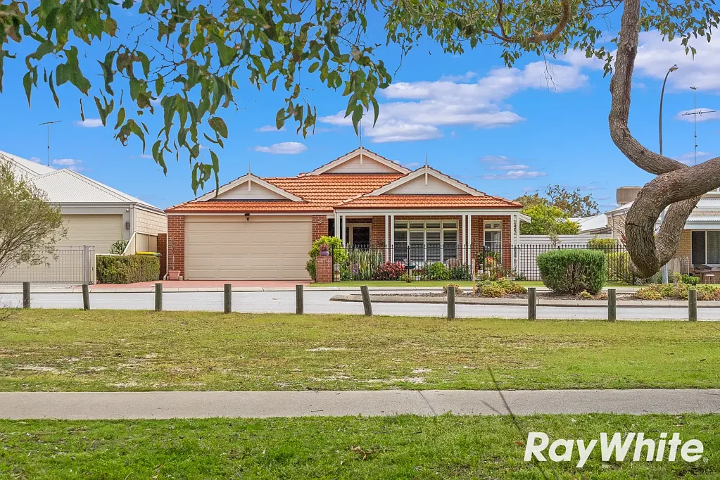 14 Len Howard Drive, Erskine, WA 6210