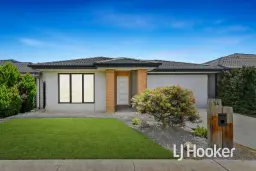 54 Appenzeller Drive, Clyde North