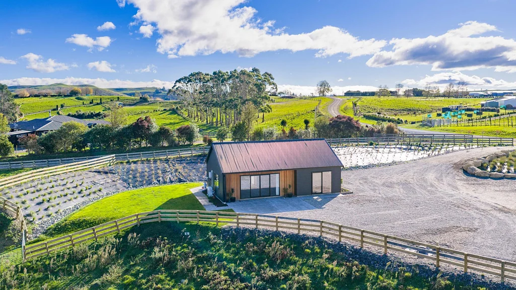Waipukurau and Surrounds 2Phòng ngủ Cleverly planned, beautifully executed lifestyle