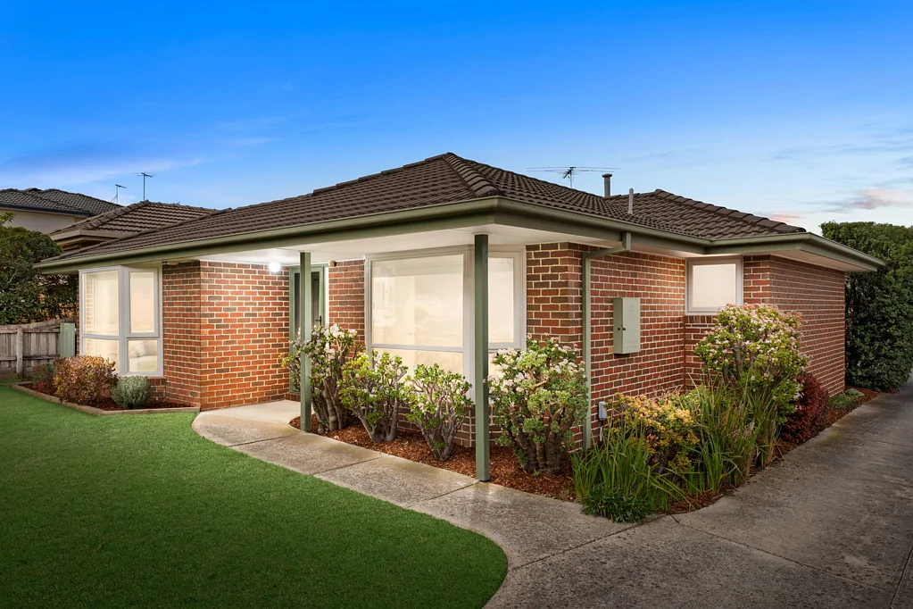 Clayton 3غرفة نوم Spacious Front Unit with Exceptional Outdoor Appeal (NO BODY CORPORATE FEES)