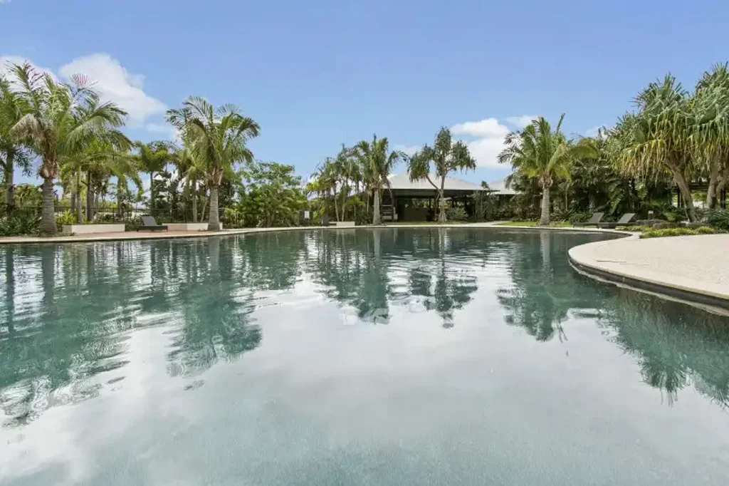 Poolside Perfection - Oversized Alfresco Balcony & Lagoon Pool Access