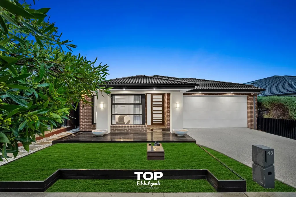 Clyde North 4 Slaapkamer Stylish, Spacious & Move-In Ready Family Home