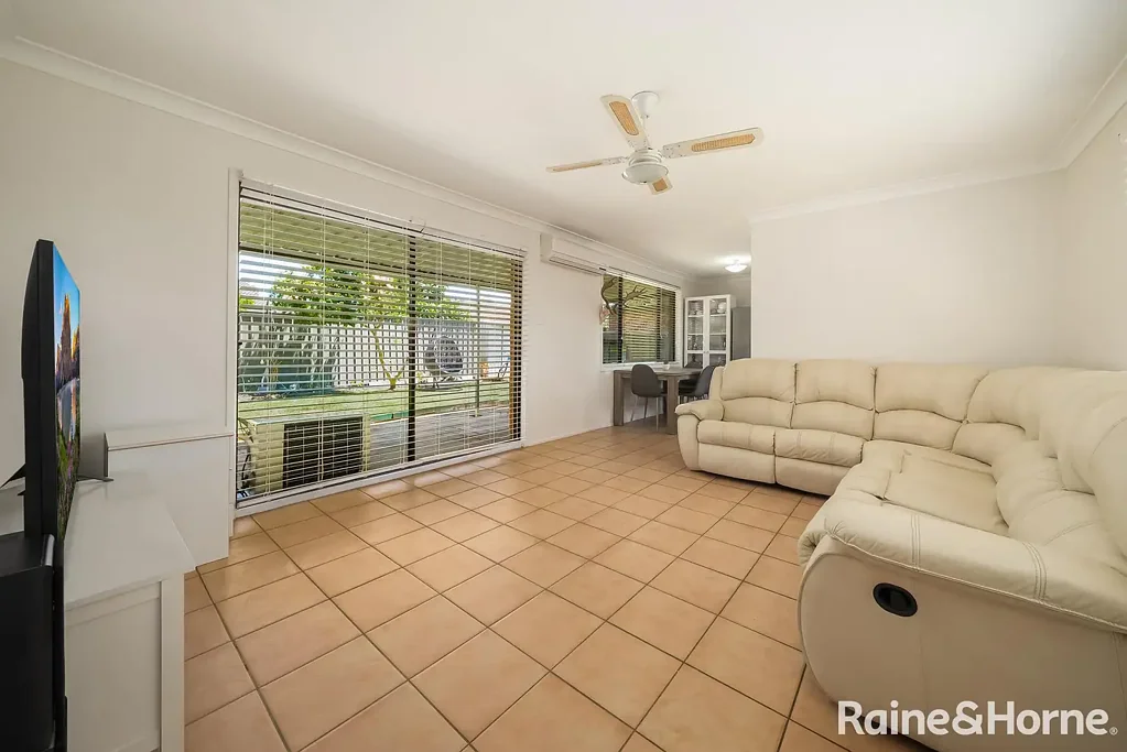 8 Cotula Place, Macquarie Fields, NSW 2564