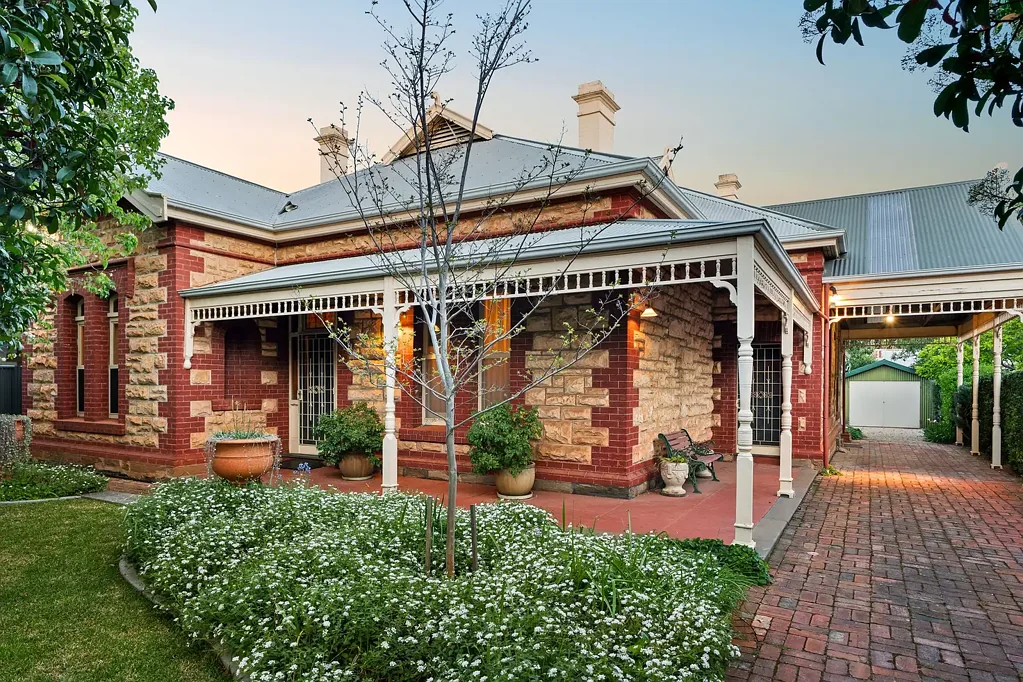 Gilberton 4Kwarto Period Presence, Sweeping Gardens & an Enviable Inner-North Address.