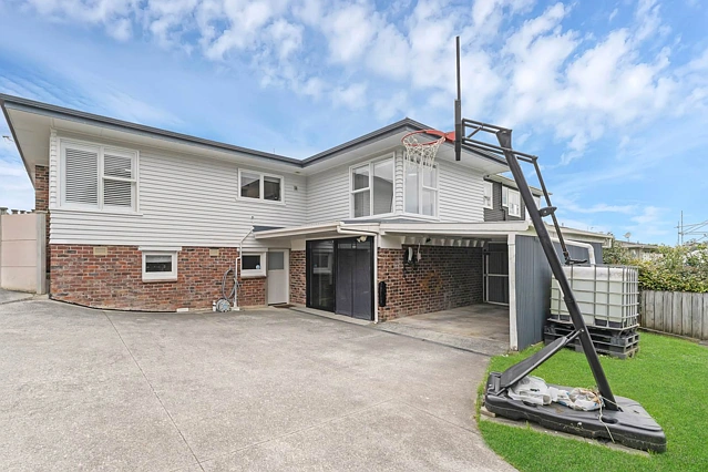34 Sunrise Avenue, Mairangi Bay, North Shore City