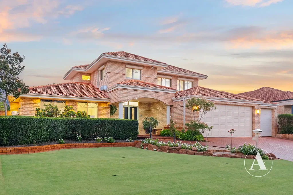 Canning Vale 5 Bedroom PREMIER PROPERTY IN BROOKLAND GREENS ESTATE!!!