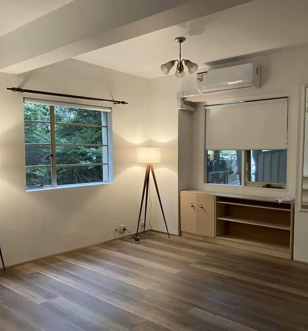 2 Bedroom home in court location (Garden maintenance included, no water bills for renters)