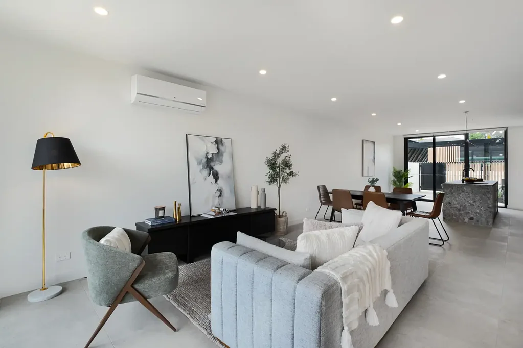 Templestowe Lower 4 Bedroom Brand New Luxury Townhouse | Steps to Finn Reserve | 4 Bed 3 Bath 2 Car