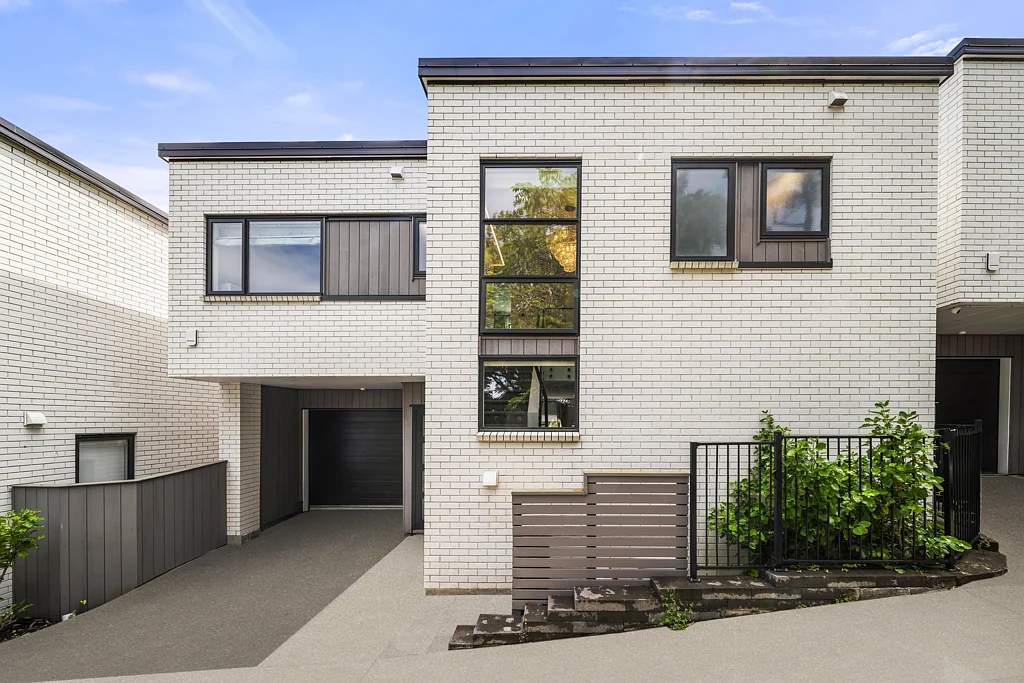 Epsom 4ਬੈੱਡਰੂਮ Owners Going Overseas - Don't Miss This!