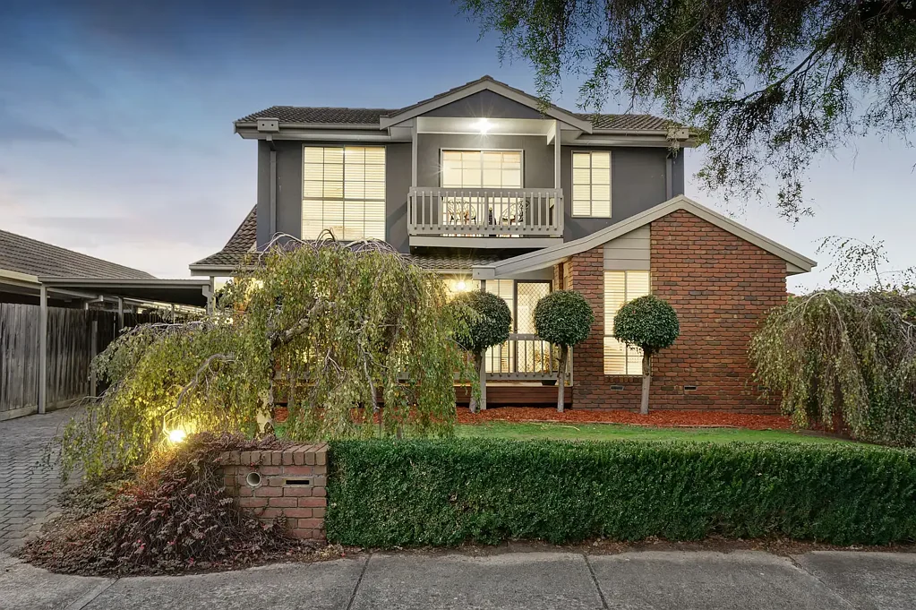 18 Kellaway Crescent, Mill Park, VIC 3082