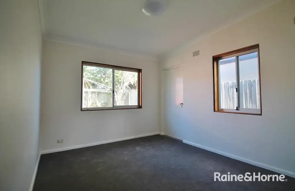 CONVENIENT, FAMILY FRIENDLY THREE-BEDROOM SEMI
