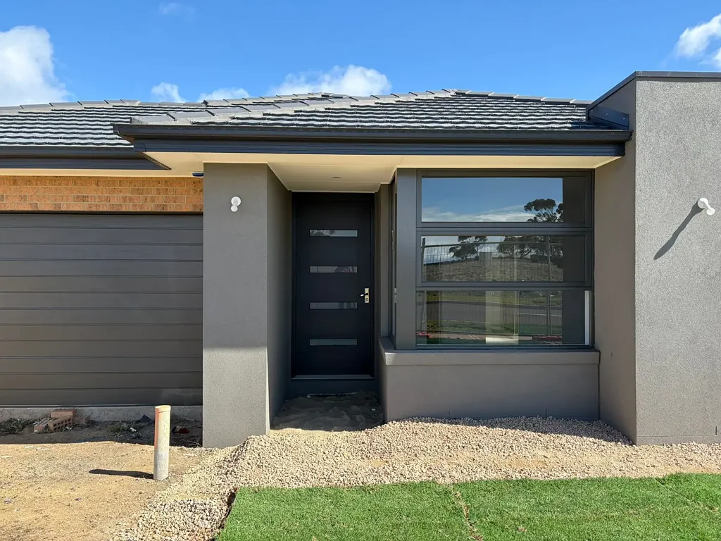 Fresh Beginnings at 18 Cinnamon Circuit, Fraser Rise - Brand New & Ready!