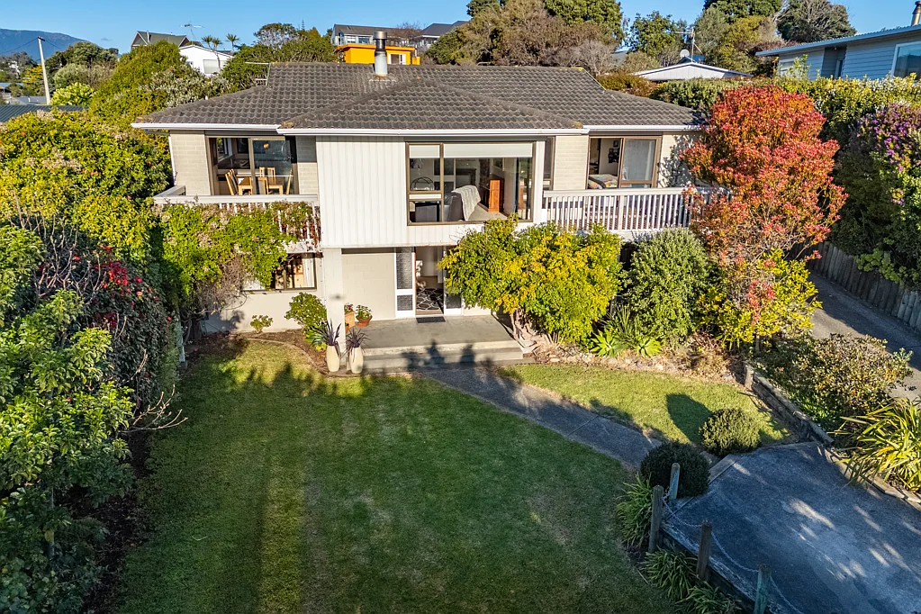 36 Queens Road, Waikanae Beach, Kapiti Coast, Wellington
