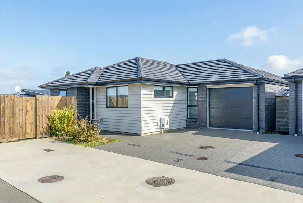 Grandview Heights 3Moenga Act Now - This One Ticks Boxes!