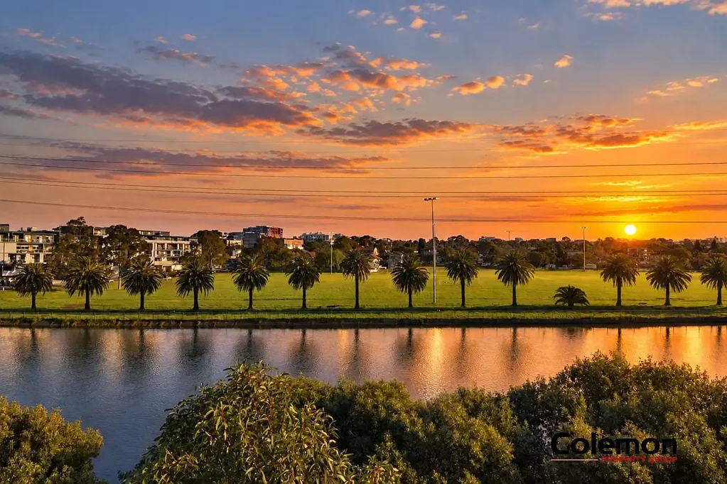 Canterbury 2બેડરૂમ Split Level Apartment Overlooking Cooks River & Tasker Park