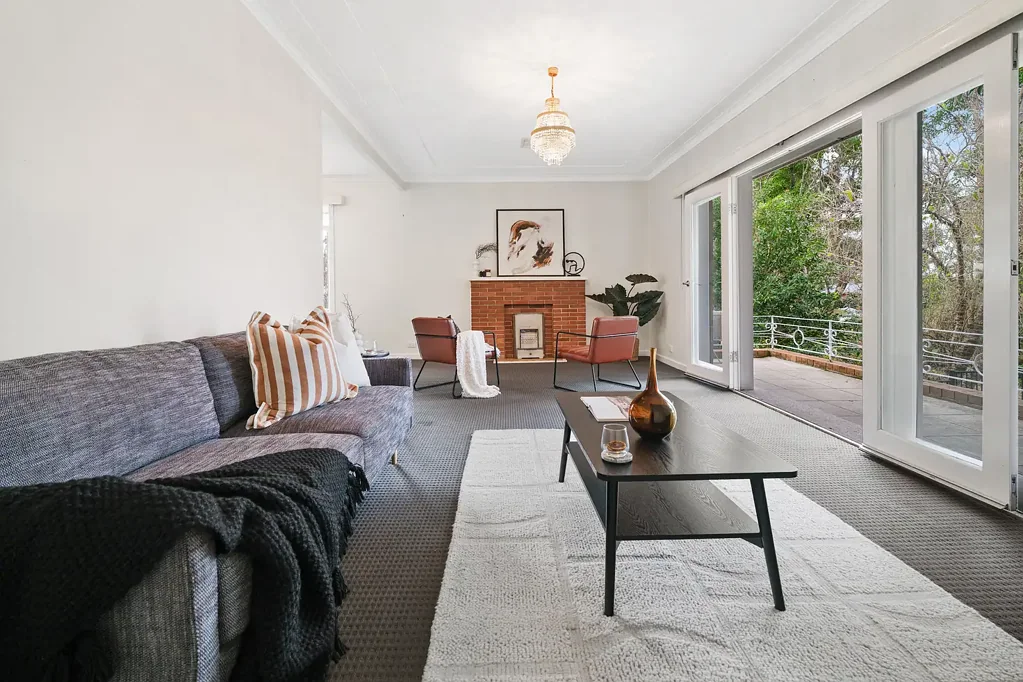 Adamstown Heights 3Zimmer Elevated Family Living with Art Deco Charm and Untapped Potential