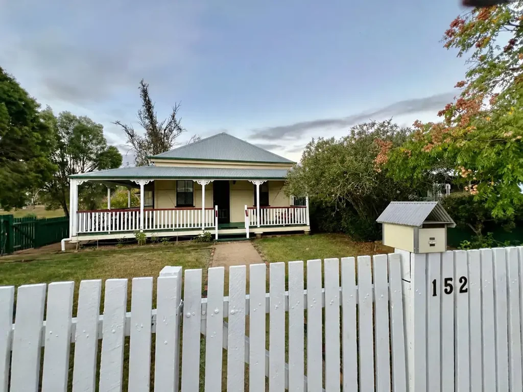 Oakey 2房  Circa 1910 Colonial Charm – Walk to Everything