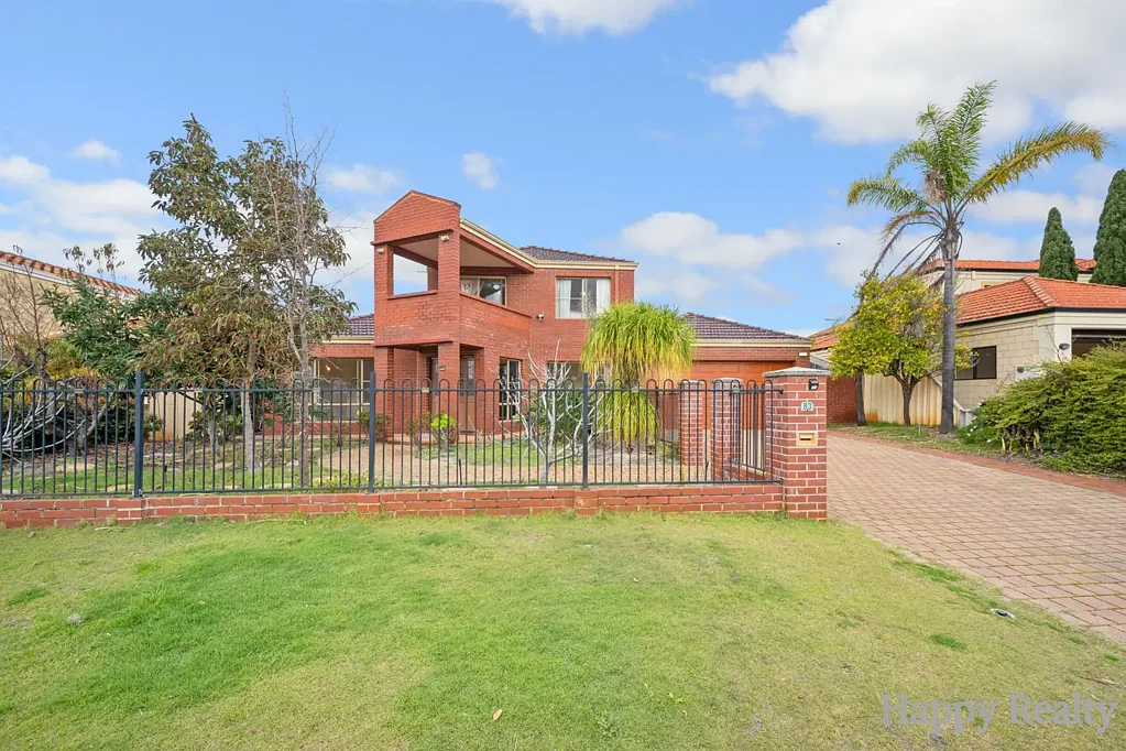 Canning Vale 4Habitaciones Freshly Updated Double-Storey Family Home on a Generous 700sqm Block