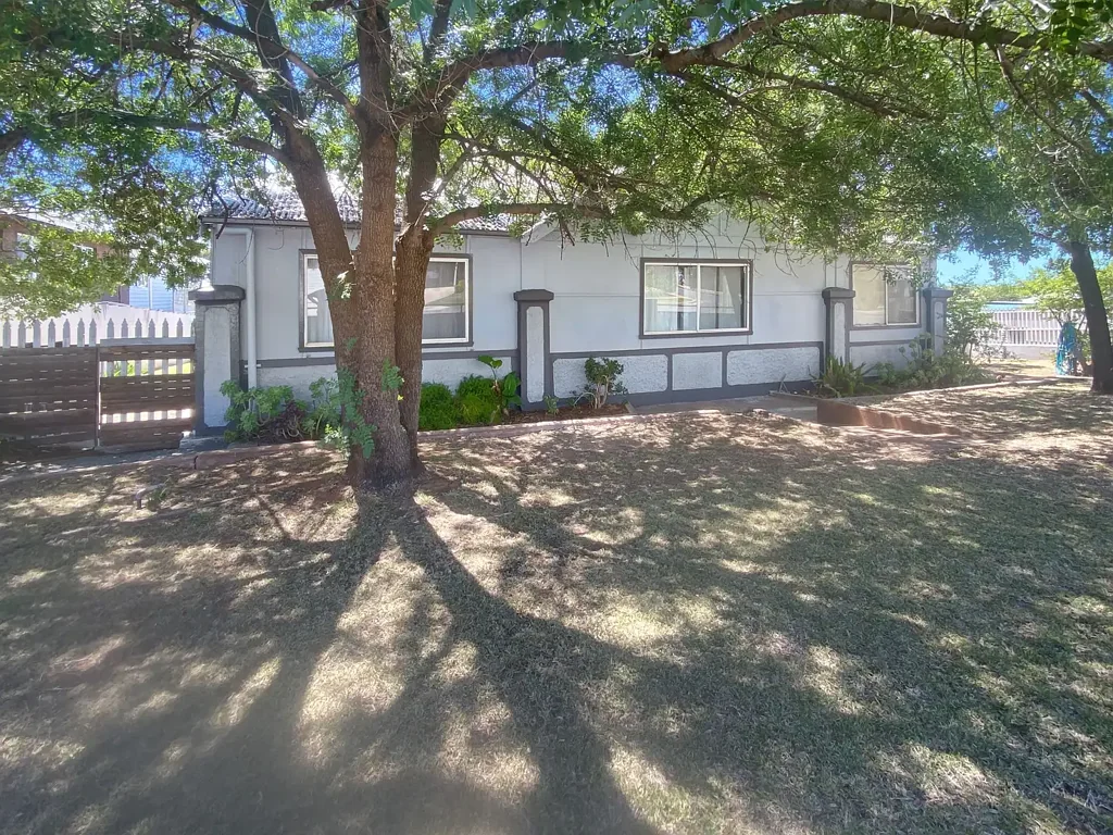 Leeton 7 Bedroom CENTRAL INVESTMENT