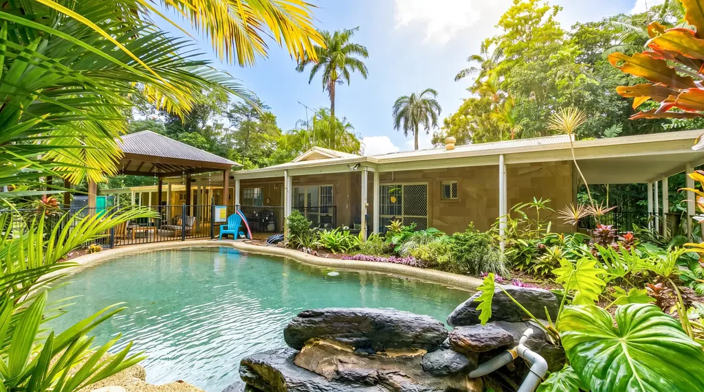 Wongaling Beach 3બેડરૂમ Palatial Sandstone Residence on Rainforest Acreage - Mission Beach, Tropical NQ