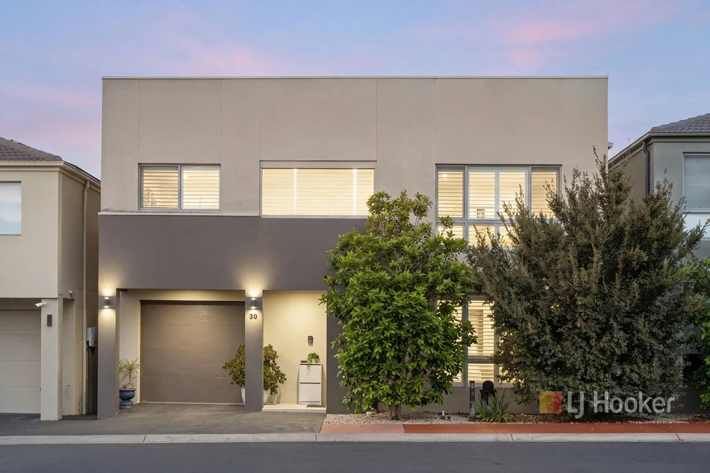 Riverstone 3 Bedroom Stylish North-East Facing Family Home | Zoned for Schofields Public School