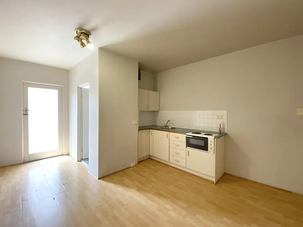 Studio In The Heart Of Burwood!