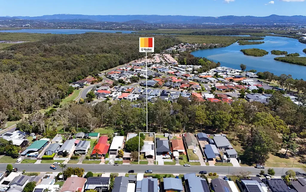 Coombabah 3Phòng ngủ SOLD by Calvin Olivier