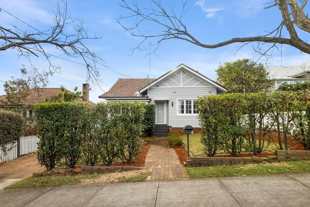 Charming West Ryde Bungalow with Modern Comforts