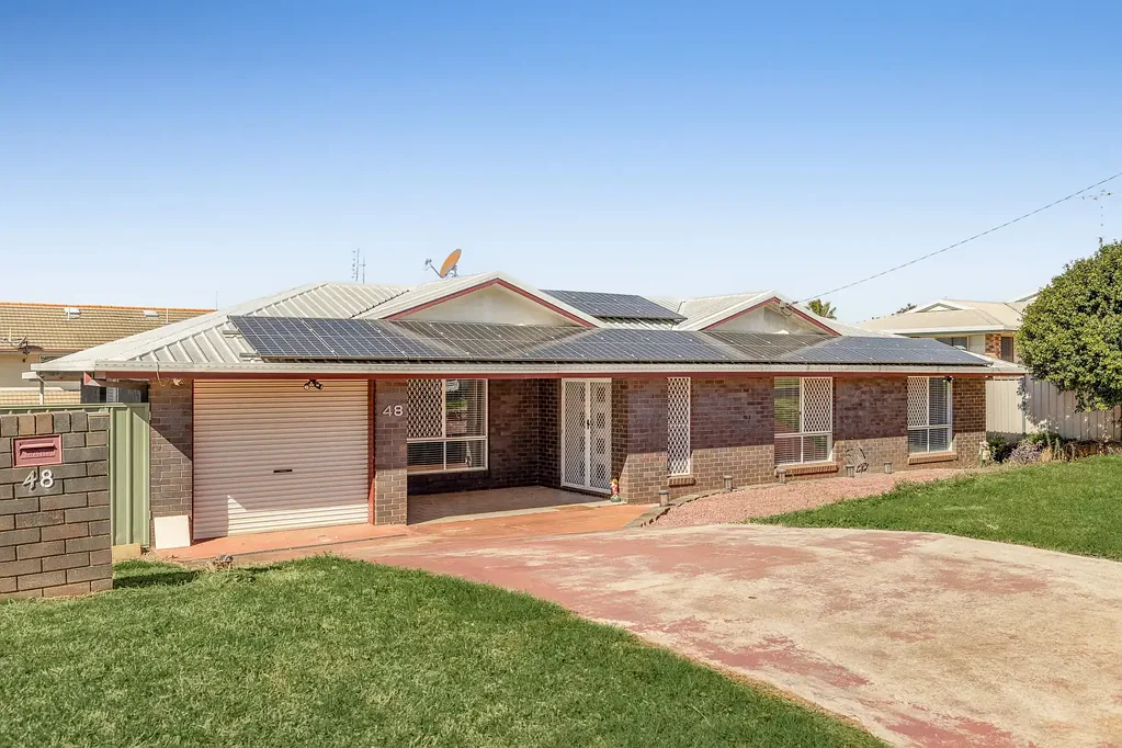 48 Hoepper Street, Kearneys Spring, QLD 4350
