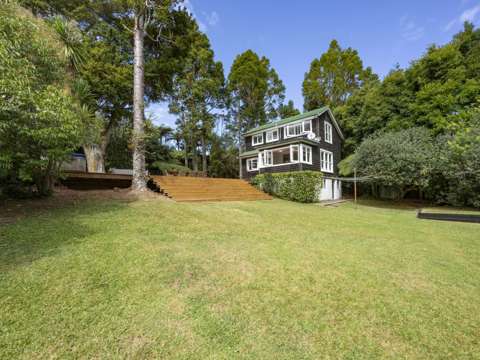 Titirangi 3部屋 Sunny Sanctuary Steps from Titirangi Village