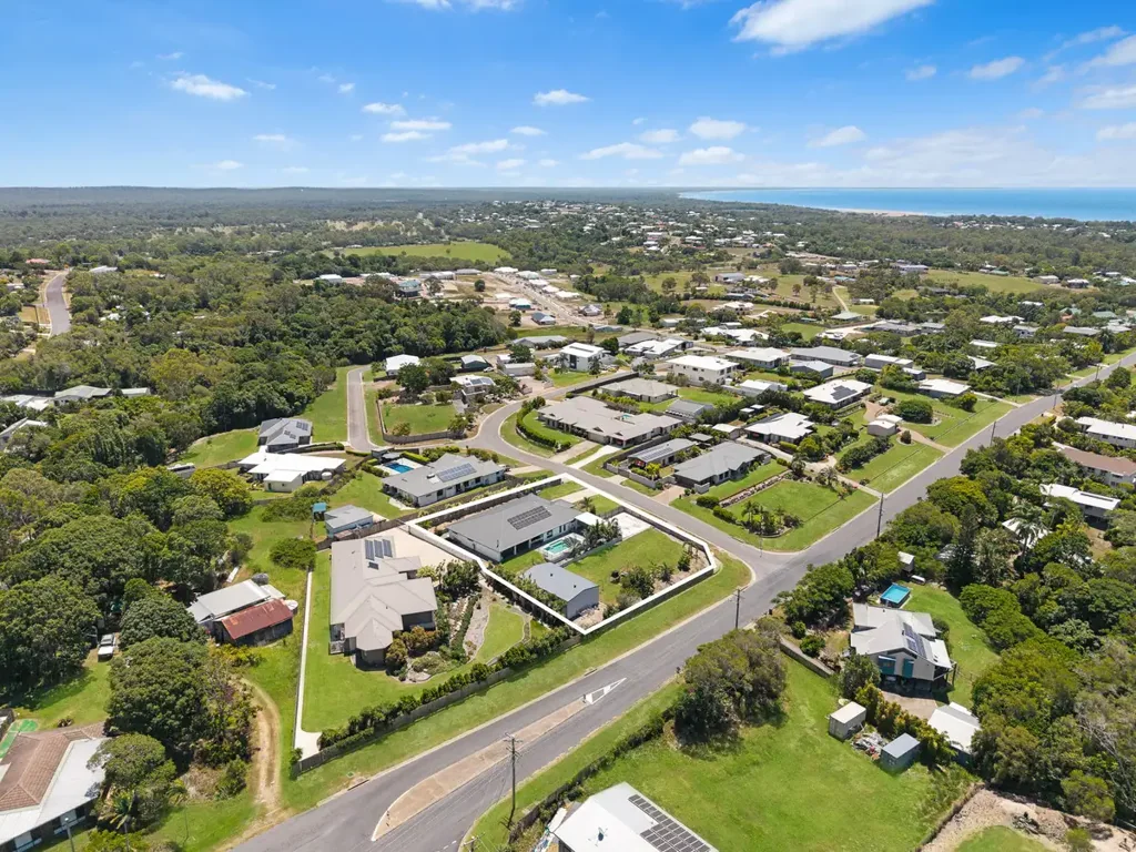 2 Hummock View Drive, Craignish, QLD 4655