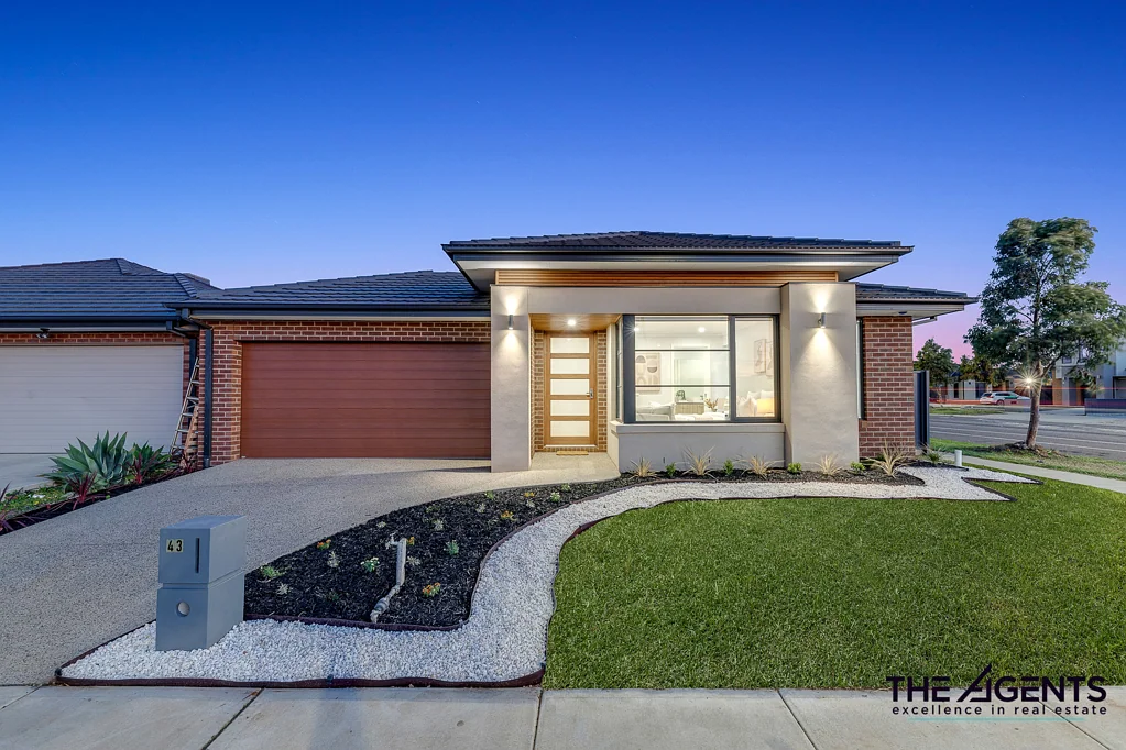 43 Tamboritha Boulevard, Weir Views, VIC 3338