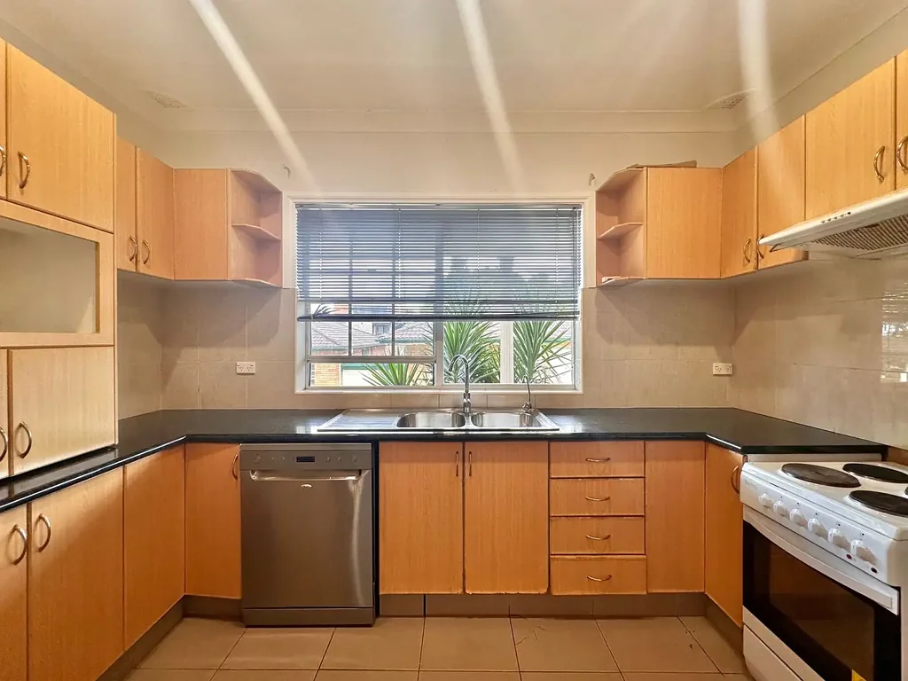 Modern Comforts and Unbeatable Convenience - Inspect Sar 11:45-12:00