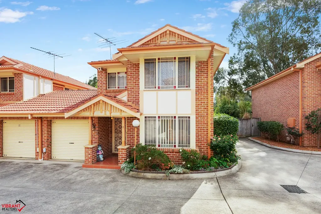 Wonderful home at Convenient location ready to move 
- in and delivers peace of mind !