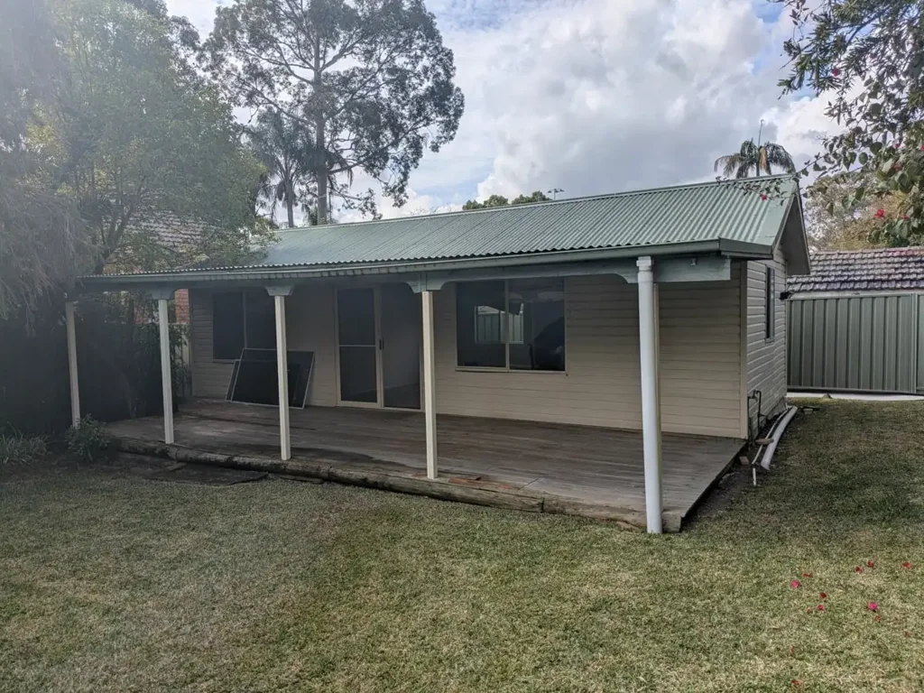 ONE BEDROOM GARDEN FLAT