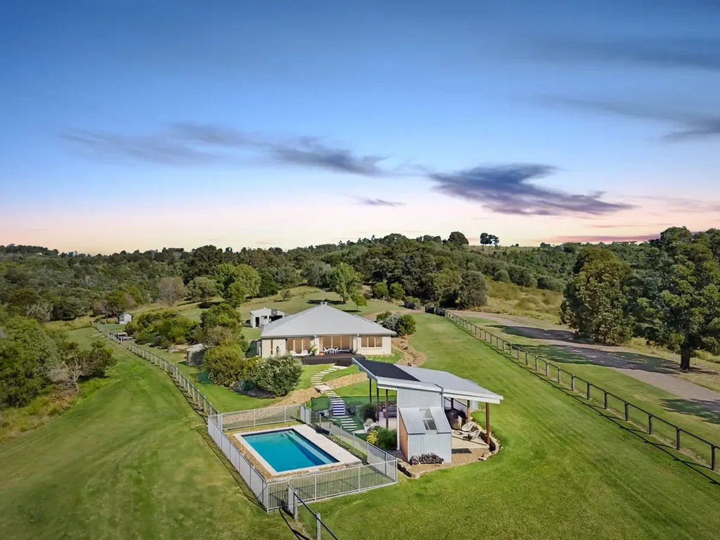 Summerholm 4ਬੈੱਡਰੂਮ Private, Elevated 29* Acre Paradise - Minutes to Conveniences!