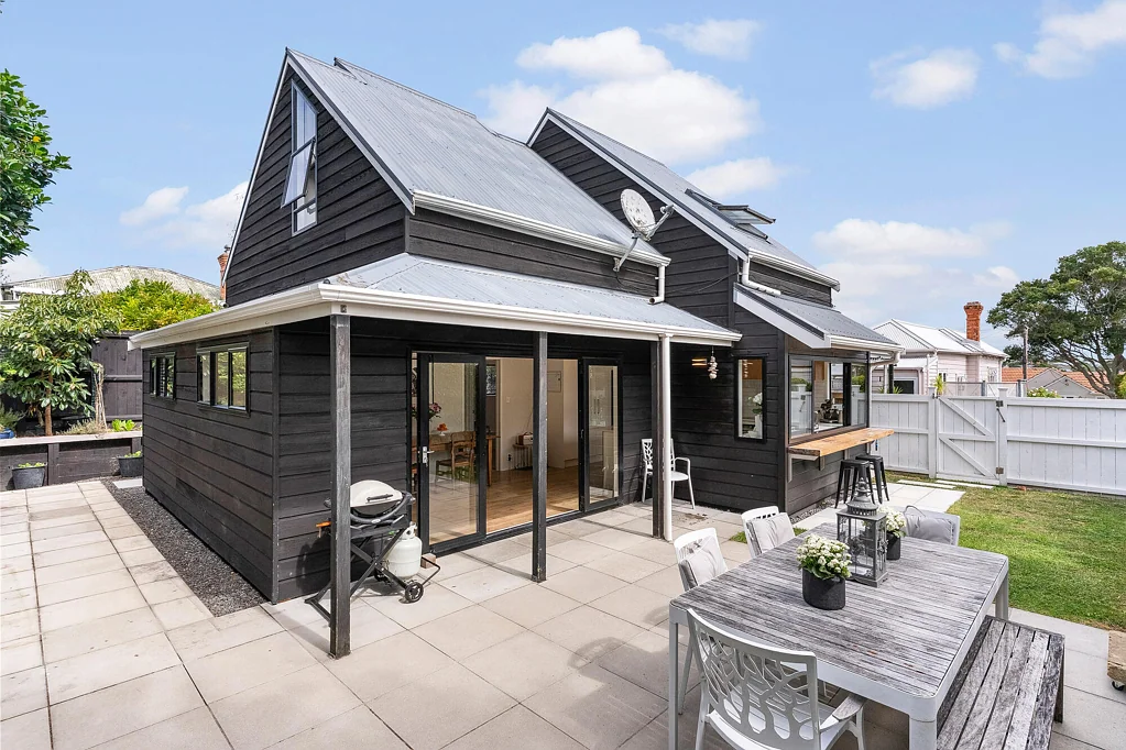 Devonport 4房  Modern Living - Devonport Delight!