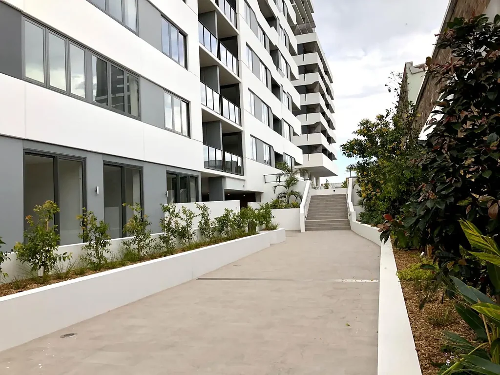 Nearly brand New, High-End Quality apartments in super convenient location (Internal area 84m2)