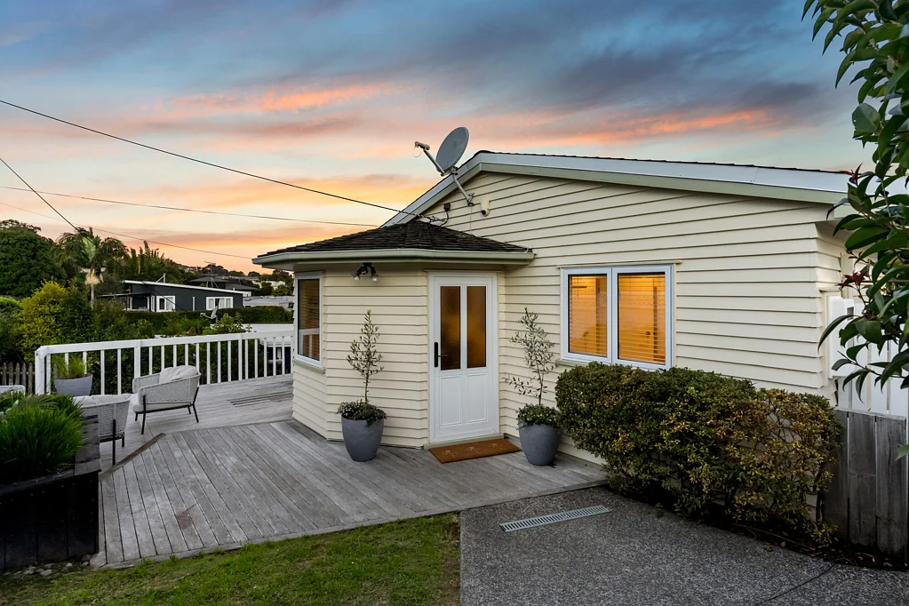 1/10 Hythe Terrace, Mairangi Bay, North Shore City, Auckland